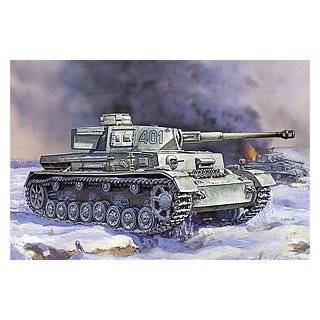  Zvezda Models 1/100 Soviet Tank T 26 (Snap Kit) Toys 