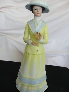 Avon MRS. Albee Award Figurine