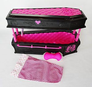 Monster High Draculaura Coffin Bed Set Jewelry Box w Accessories