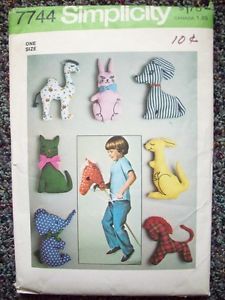 1976 Stuffed Toy Animals Kangaroo Camel Elephant Cat Dog Rabbit Horse Pattern