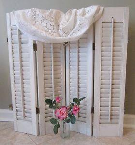 Vtg White Shabby Cottage Wood Window Shutters Louvered 4 Panels Decorate