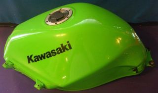 2008 Kawasaki Ninja 250 Lime Green Gas Tank Fuel P 51085 5439 777 250R Tanque