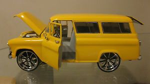 DUB CITY 1957 CHEVY SUBURBAN RARE CUSTOM DONK 24 CHROME WHEELS 124