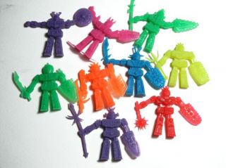 20 Pcs Mini Retro Plastic Toys Mix Funny Gift Super Robot War Machine Cartoon A