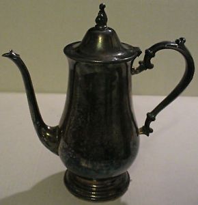 Wm A Rogers by Oneida Silversmiths Tea Coffee Pot