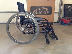 Quickie 2HP Folding Wheelchair Light Weight Manual Sport Wheel Chair w Frog Legs