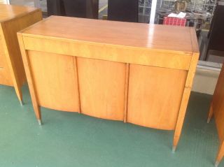 Mid Century Modern Credenza Sligh Furniture by Grand Rapids Chair Co