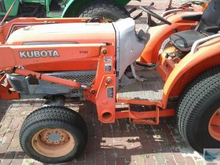 2002 Kubota L3130 Utility Tractor w Loader 66" Bucket