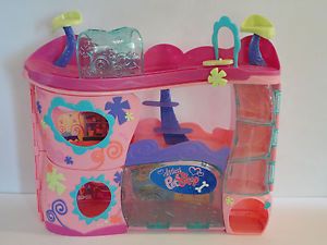 Littlest Pet Shop LPS Cozy Care Adoption Center House Animal Carrying Case Toy