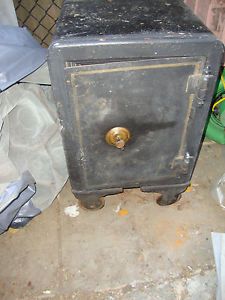 Antique Turn of The Century Mosler Floor Safe Gold Guilt Small Size Nice