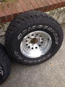 Used Tires Rims 31 10 5 R15 6 Lugs Off A Chevrolet Suburban Chevy Bridgestone