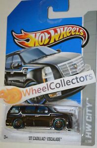 '07 Cadillac Escalade Black 6 2013 Hot Wheels Case F