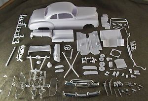 1 25 Scale Model Car Kit Parts Junk Yard 1950 Oldsmobile Coupe Body Chassis
