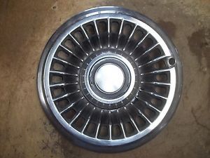 1966 66 Pontiac Bonneville Hubcap Wheel Cover 14"
