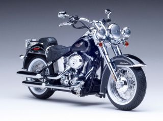 2010 Harley Davidson FLSTN Softail Deluxe Diecast Motorcycle 1 12 Vivid Black
