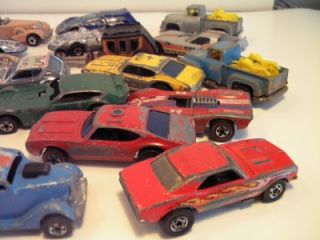 Hot Wheels Redline and blackwall 24 Car Lot in Collector Case 