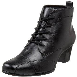  Womens Susan Boots in Black Shoes