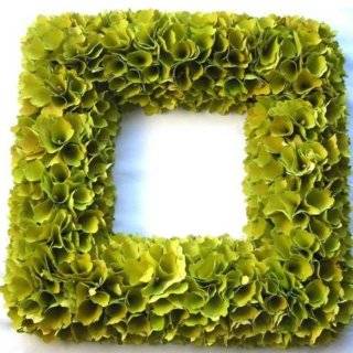 Wood Curl Wreath Green   Square   19 